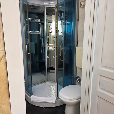 Attico Con Jacuzzi E Giardino-cagliari 公寓 *