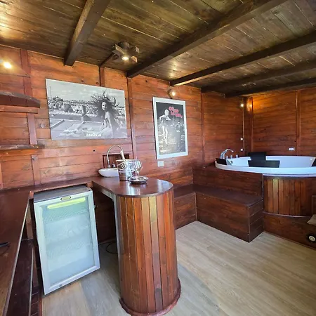 公寓 Attico Con Jacuzzi E Giardino-cagliari *