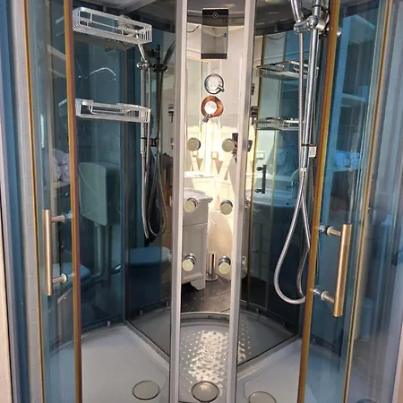 Attico Con Jacuzzi E Giardino-cagliari 卡利亚里