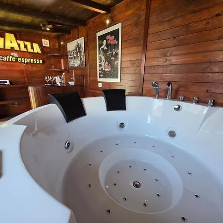Attico Con Jacuzzi E Giardino-cagliari Apartment