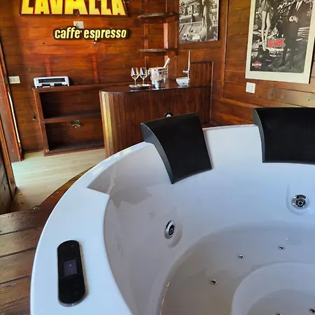 Attico Con Jacuzzi E Giardino-cagliari *