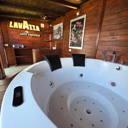 Attico Con Jacuzzi E Giardino-cagliari *