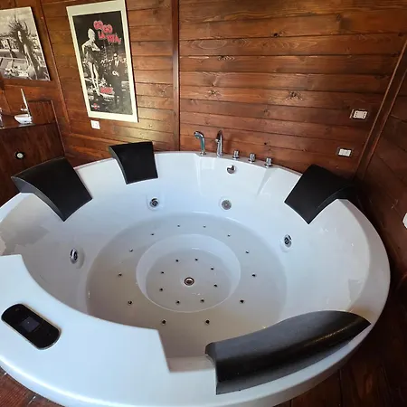 Attico Con Jacuzzi E Giardino-cagliari *