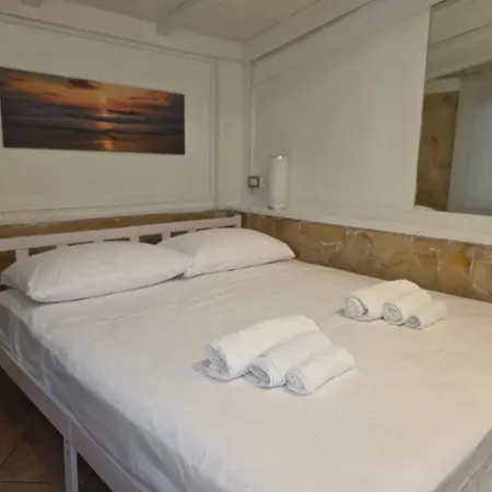 Attico Con Jacuzzi E Giardino-cagliari * 卡利亚里